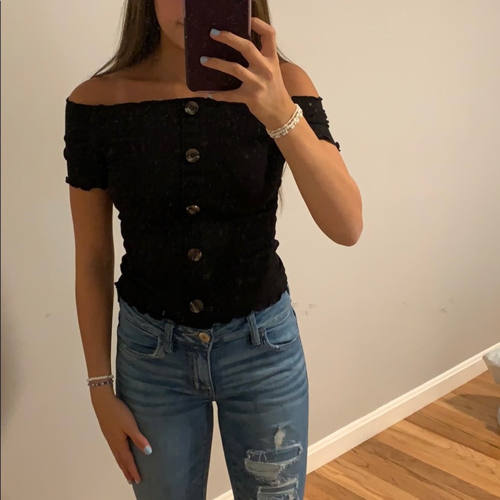 Off the shoulder fitted top with buttons